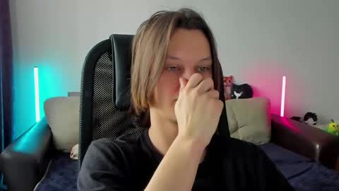 Ostin online show from April 2026 06:03:01 AM