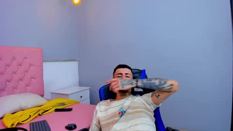 Snapshot of ostinmills chatting on December 2024 02:06:02 PM Ostin baby online show from December 2024 02:06:02 PM