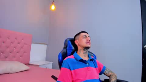 Snapshot of ostinmills chatting on December 2024 03:59:02 PM Ostin baby online show from December 2024 03:59:02 PM