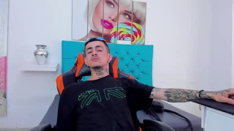 Snapshot of ostinmills chatting on December 2024 05:14:02 PM Ostin baby online show from December 2024 05:14:02 PM