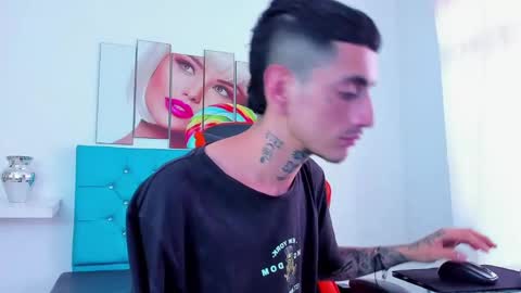 Snapshot of ostinmills chatting on December 2024 05:54:02 PM Ostin baby online show from December 2024 05:54:02 PM