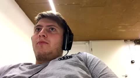 outflayd online show from December 2025 03:50:02 PM