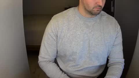 Snapshot of outside1991 chatting on December 2024 12:11:01 AM outside1991 online show from December 2024 12:11:01 AM