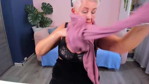 Alla online show from November 2025 09:31:02 AM