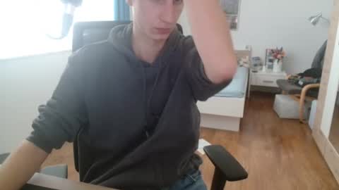 Snapshot of overkneebabe chatting on February 2025 12:58:01 PM OverkneeBabe online show from February 2025 12:58:01 PM