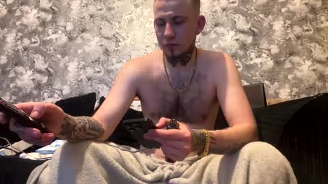 Owen kayz online show from November 2025 12:14:02 AM