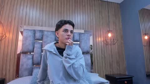 Owen Johnson online show from December 2025 11:58:02 AM