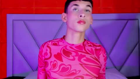 owen_stone1 online show from April 2026 06:45:01 PM