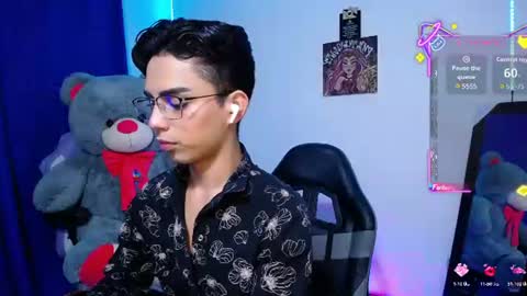Snapshot of owenblue__ chatting on June 2026 12:35:01 AM Owen Independent model online show from June 2026 12:35:01 AM