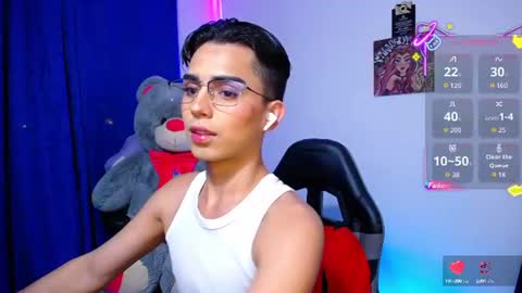 Snapshot of owenblue__ chatting on July 2026 07:12:01 AM Owen Independent model online show from July 2026 07:12:01 AM