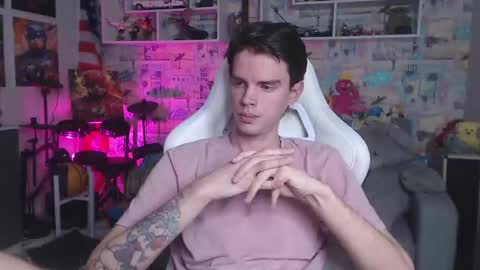 Snapshot of oxmikexo chatting on March 2025 03:59:01 PM Mike online show from March 2025 03:59:01 PM