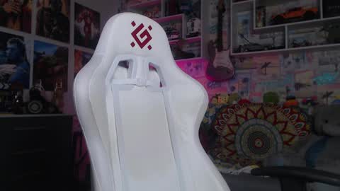 Snapshot of oxmikexo chatting on March 2025 05:07:02 PM Mike online show from March 2025 05:07:02 PM