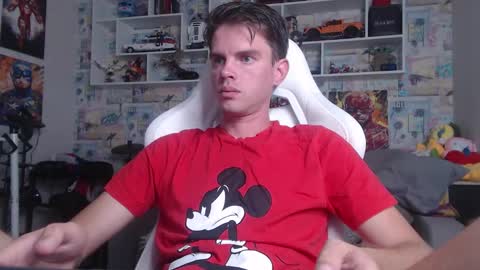 Snapshot of oxmikexo chatting on September 2025 11:21:01 AM Mike online show from September 2025 11:21:01 AM