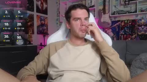 Snapshot of oxmikexo chatting on October 2025 11:55:01 AM Mike online show from October 2025 11:55:01 AM