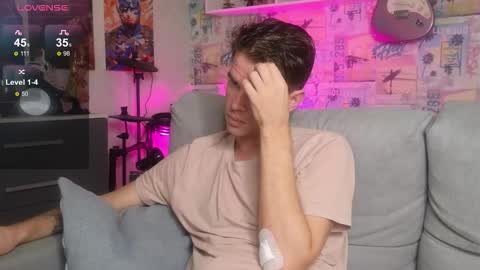 Snapshot of oxmikexo chatting on October 2025 11:36:02 AM Mike online show from October 2025 11:36:02 AM