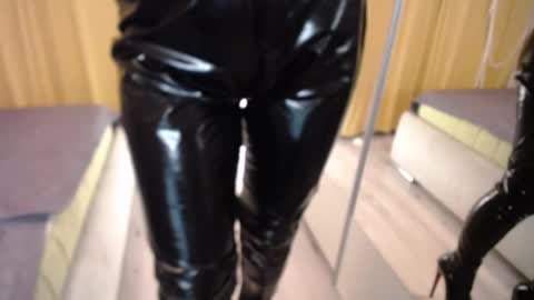 oxyser3nity online show from December 2025 12:47:02 PM