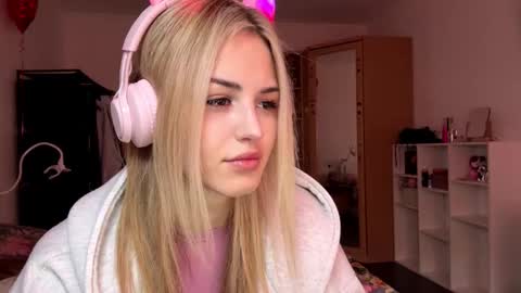 Snapshot of ozellagranville chatting on March 2026 06:58:01 AM Eva online show from March 2026 06:58:01 AM