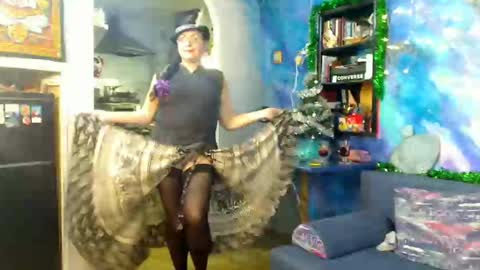 Snapshot of ozzy_helen chatting on December 2024 06:39:02 PM Ozzy Helen online show from December 2024 06:39:02 PM