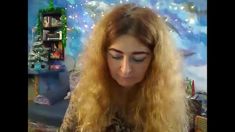 Snapshot of ozzy_helen chatting on December 2024 09:44:02 PM Ozzy Helen online show from December 2024 09:44:02 PM