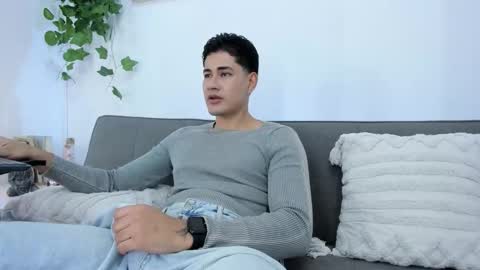 Javi    online show from February 2026 02:11:02 PM