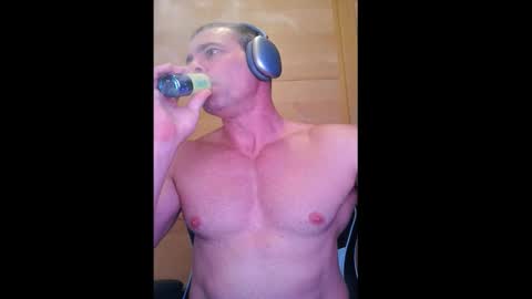 Snapshot of pablodavid15 chatting on October 2025 03:01:01 PM pablodavid15 online show from October 2025 03:01:01 PM