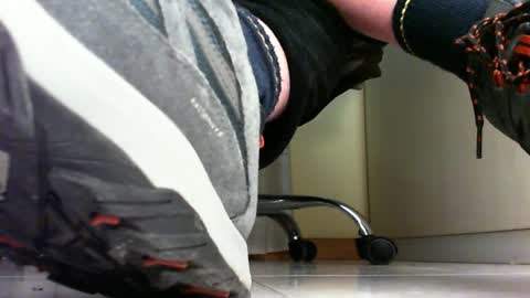 Pablo Meness online show from February 2025 09:58:02 PM