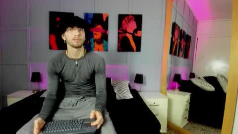 P A C O online show from October 2025 01:00:01 PM