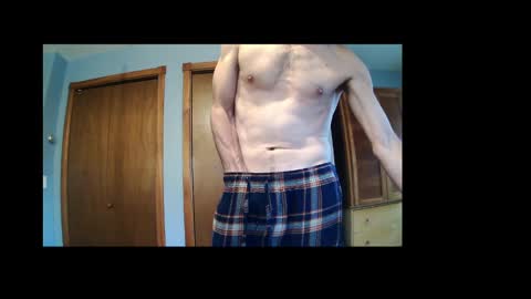 Snapshot of paddleme100 chatting on November 2025 12:40:02 PM Paddle me online show from November 2025 12:40:02 PM