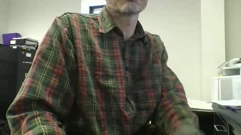 Snapshot of paddleme100 chatting on December 2025 06:36:02 PM Paddle me online show from December 2025 06:36:02 PM