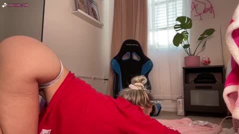 Snapshot of paigepawg chatting on February 2026 02:13:01 PM PaigePawg online show from February 2026 02:13:01 PM