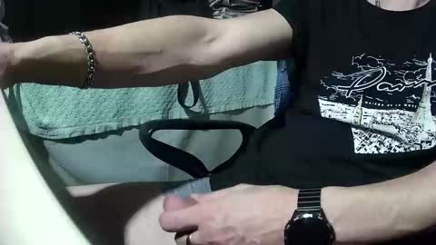 pajero1271 online show from December 2025 07:10:01 PM