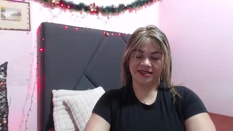 Snapshot of pamela_echeverria chatting on December 2025 10:24:01 AM pamela_echeverria online show from December 2025 10:24:01 AM