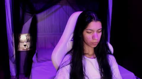 Snapshot of pamelaascott chatting on November 2025 04:22:01 AM P A M online show from November 2025 04:22:01 AM