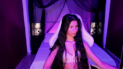 Snapshot of pamelaascott chatting on November 2025 04:24:02 AM P A M online show from November 2025 04:24:02 AM