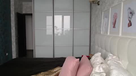 Pamella online show from November 2025 09:19:02 AM