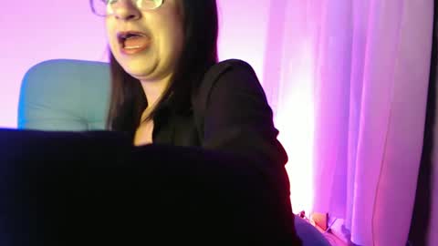 Carolinesworldx online show from February 2025 02:21:01 AM