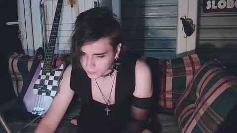 In bio online show from September 2025 04:27:02 AM