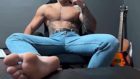 Oleg online show from October 2025 04:27:01 AM