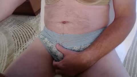 Snapshot of panties17 chatting on November 2025 11:18:02 PM Europa1974 online show from November 2025 11:18:02 PM