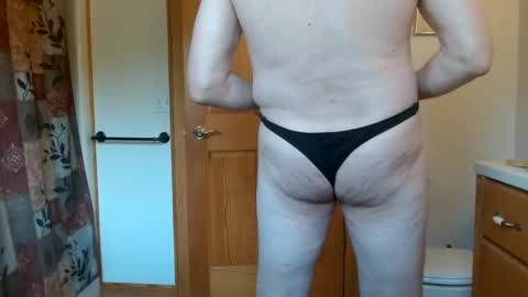 Snapshot of pantyjim19 chatting on February 2025 06:40:02 PM PantyJim19 online show from February 2025 06:40:02 PM