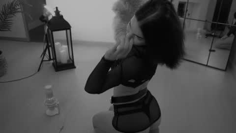 Kristina Kriss online show from September 2025 03:34:01 PM