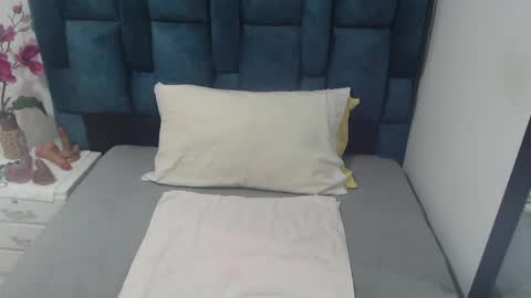 Snapshot of paola_williams chatting on October 2025 08:54:02 PM Paola Williams online show from October 2025 08:54:02 PM