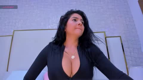 Snapshot of paolaa_rodriguez chatting on September 2025 11:33:02 AM Paola online show from September 2025 11:33:02 AM