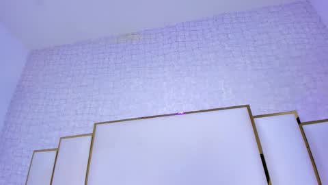 Paola  online show from January 2026 11:37:01 AM