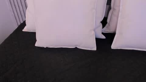    online show from February 2025 02:38:01 PM