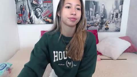 Snapshot of paolabotero chatting on November 2025 12:04:01 PM Paola online show from November 2025 12:04:01 PM