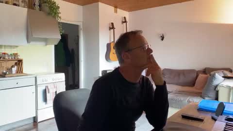 Snapshot of papa_show chatting on December 2024 09:24:01 AM papa_show online show from December 2024 09:24:01 AM