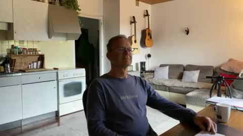 Snapshot of papa_show chatting on February 2025 09:32:02 AM papa_show online show from February 2025 09:32:02 AM