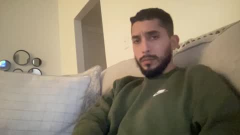 papicubano_guapo23cm online show from December 2024 05:04:01 AM