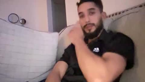 papicubano_guapo23cm online show from October 2025 05:32:02 AM